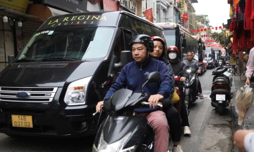 Proposal to expand 16-seater oto ban in Hoan Kiem