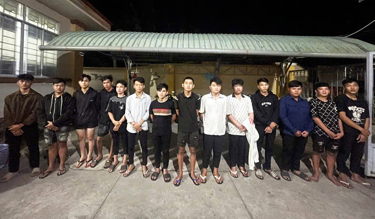 14 individuals used petrol bombs in a debt dispute over one million dong