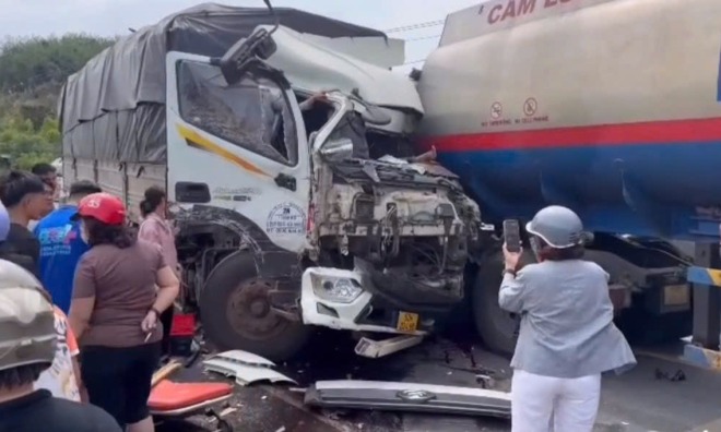 Tanker truck encroaches lane, causes chain collision, paralyzing National Highway 14