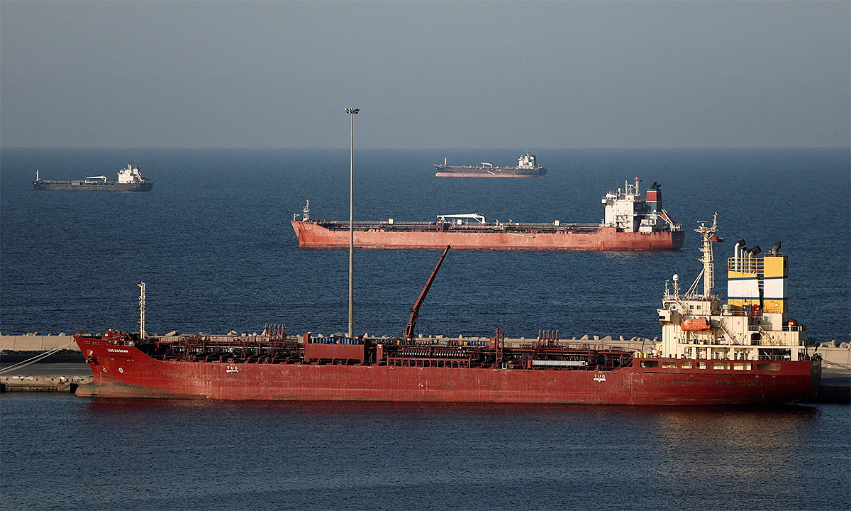 Iran 'negotiating with Europe' over Hormuz Strait