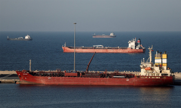 Iran 'negotiating with Europe' over Hormuz Strait