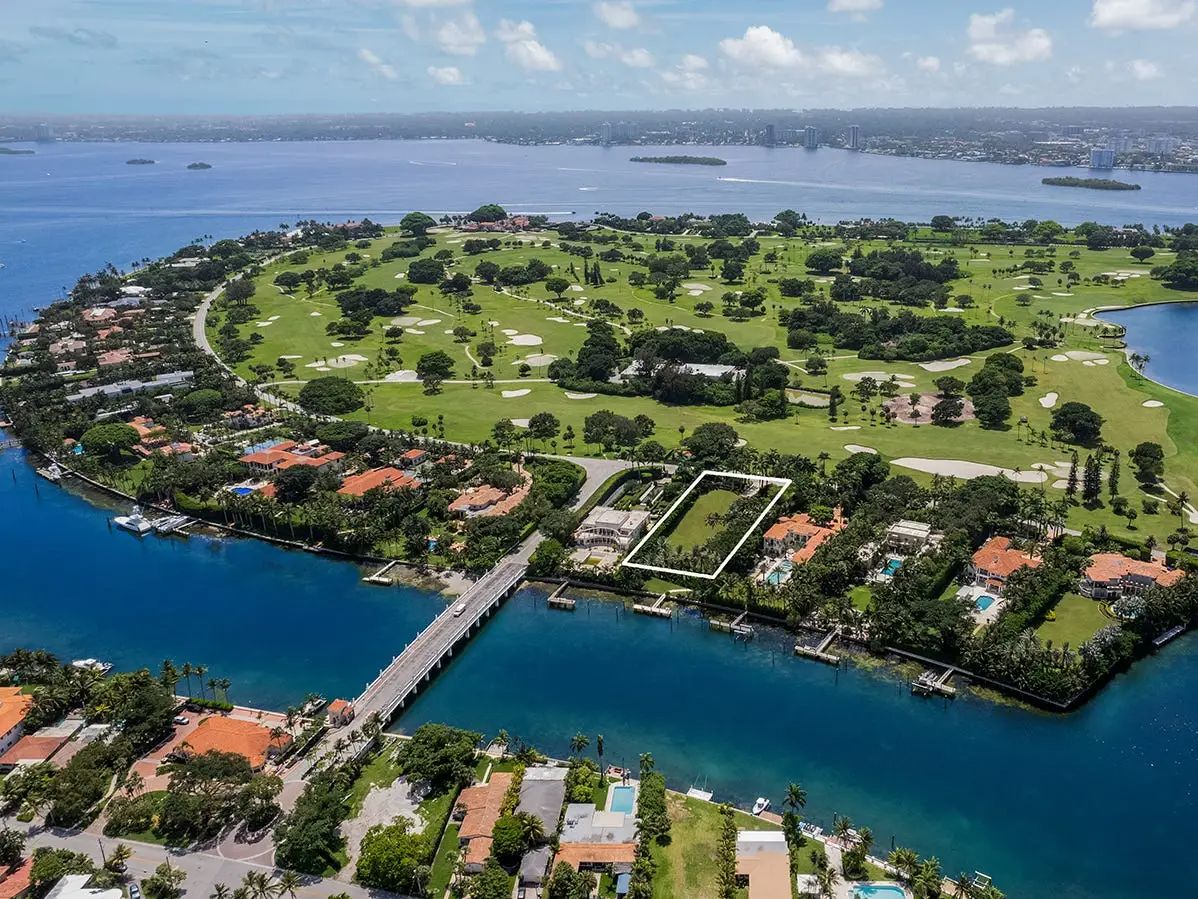 Life on billionaire island