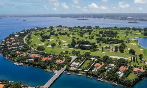 Life on billionaire island