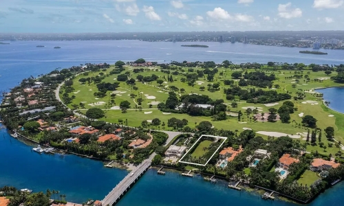 Life on billionaire island