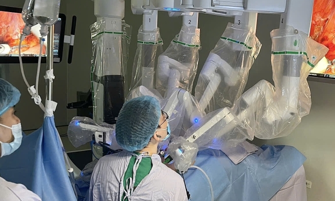 Robot performs radical prostate cancer surgery