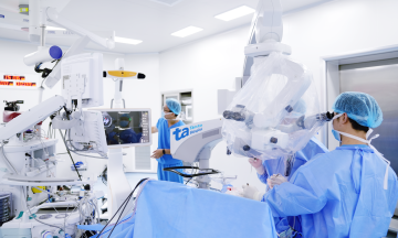 What is intraoperative neurophysiological monitoring during brain tumor surgery?