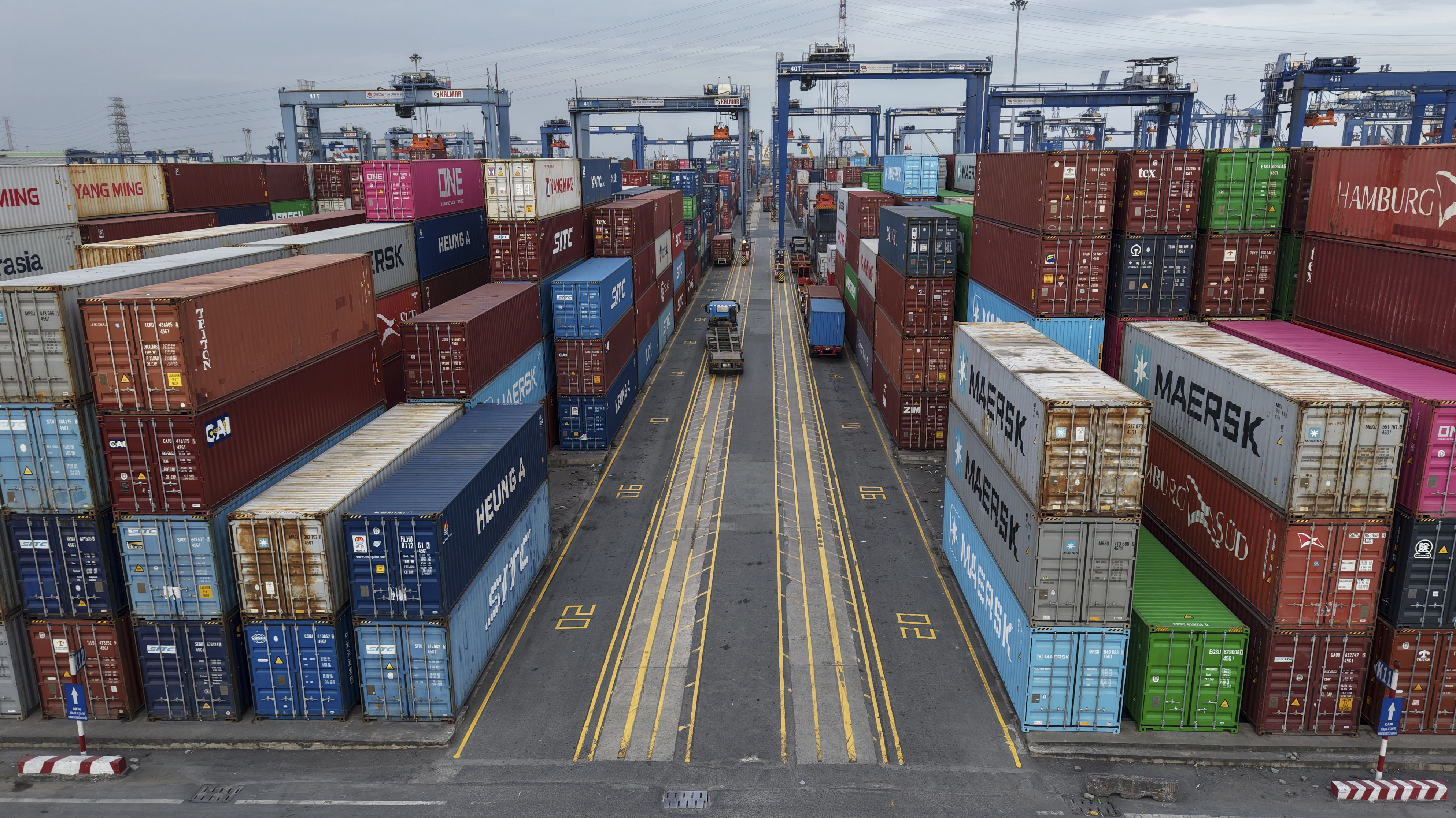 Import, export turnover rises sharply
