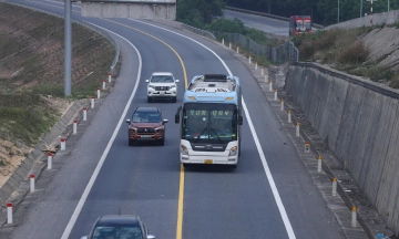 Cam Lo - La Son Expressway Temporarily Closed at Night for Expansion