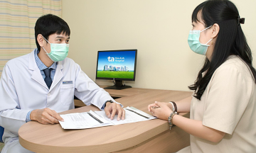Does left breast radiation therapy affect the heart and lungs?