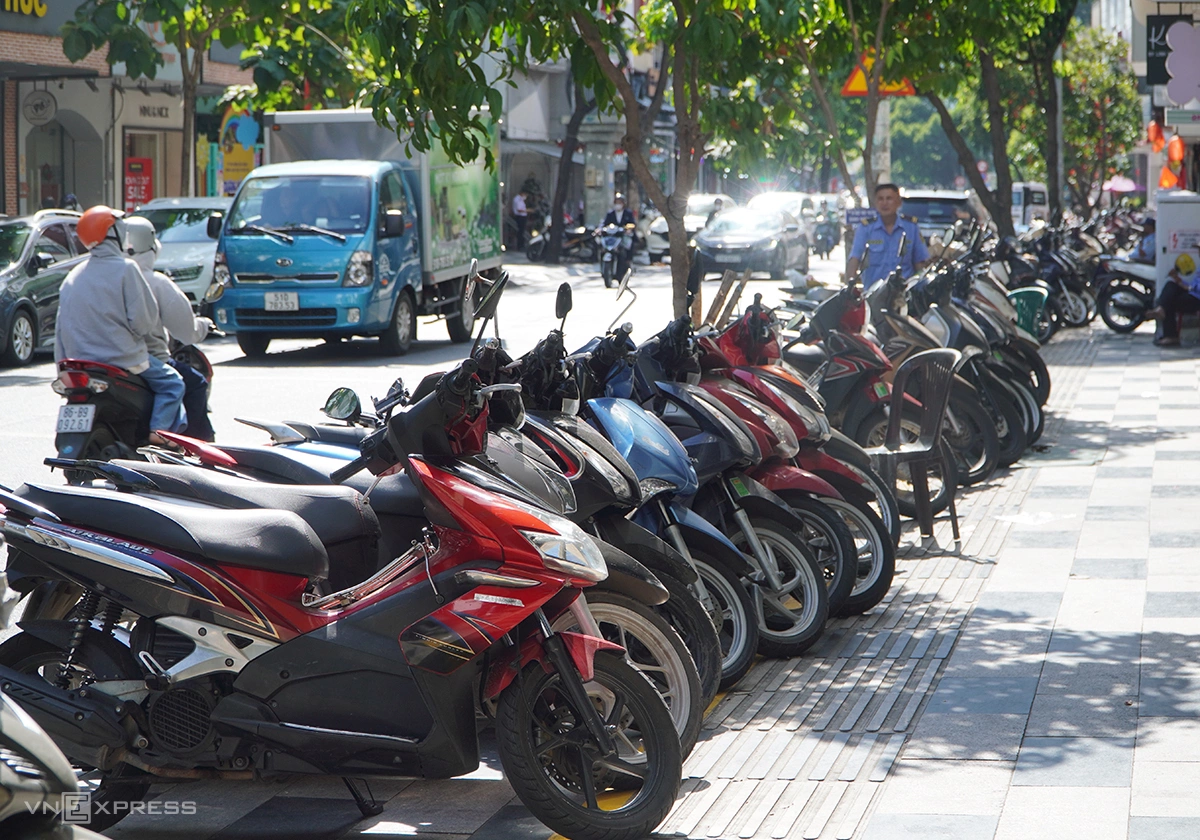 Proposal for city-wide sidewalk and roadway management and fee collection software