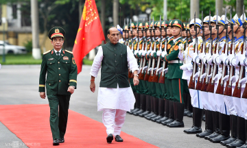 General Phan Van Giang invites India to Vietnam International Defense Expo 2026