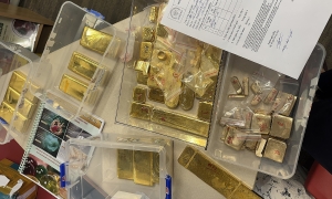 Hong Kong-Vietnam gold smuggling ring, 8,000 taels, busted