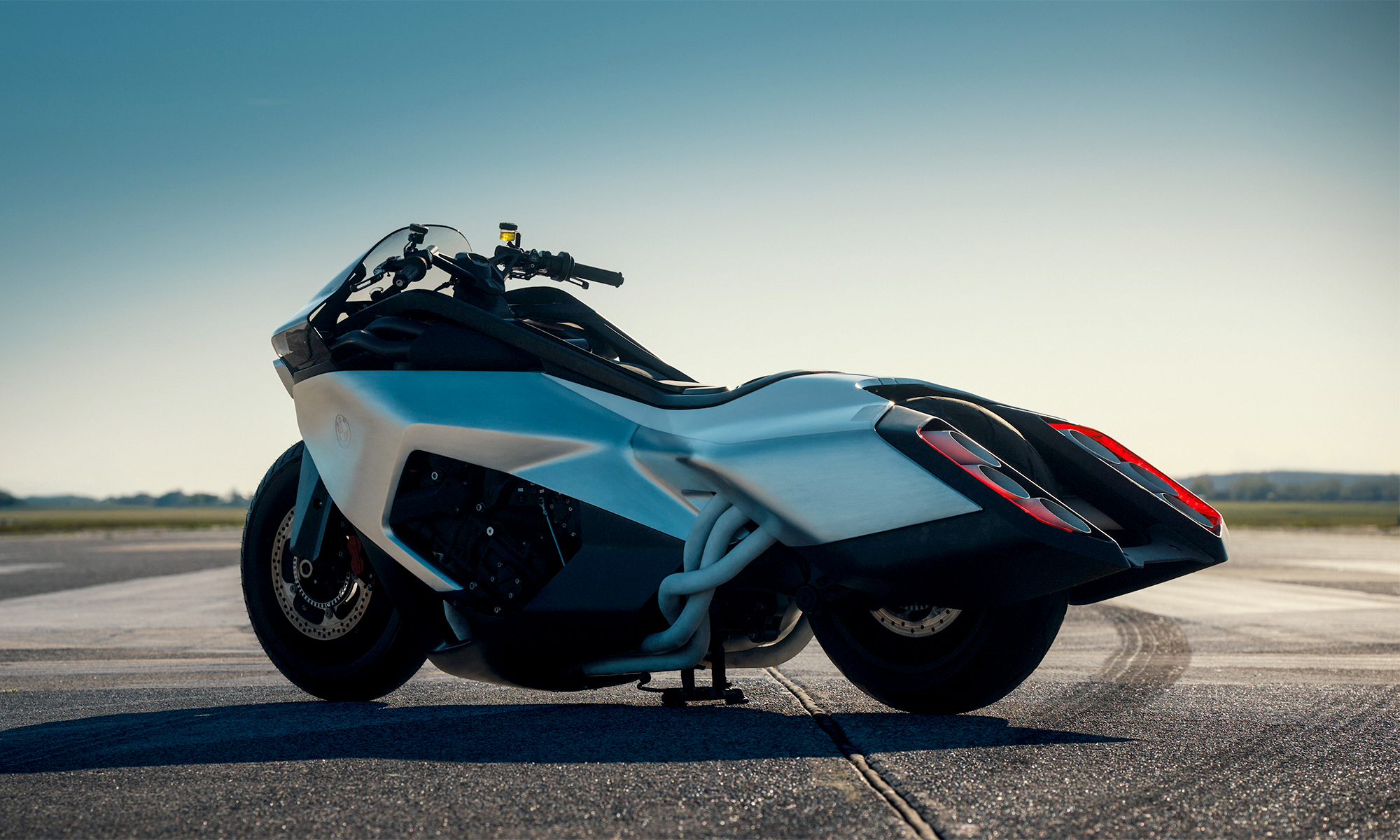 BMW Motorrad Vision K18 concept: stealth aircraft-inspired super motorcycle