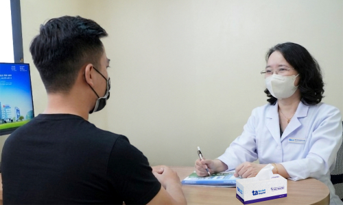 A 25-year-old simultaneously battling two vascular diseases