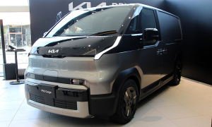 Kia launches first electric vehicle in Japan