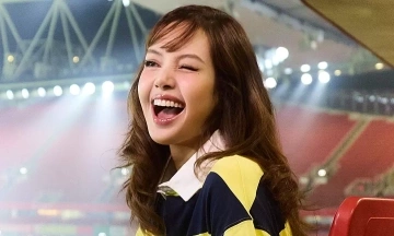 Lisa sings World Cup anthem