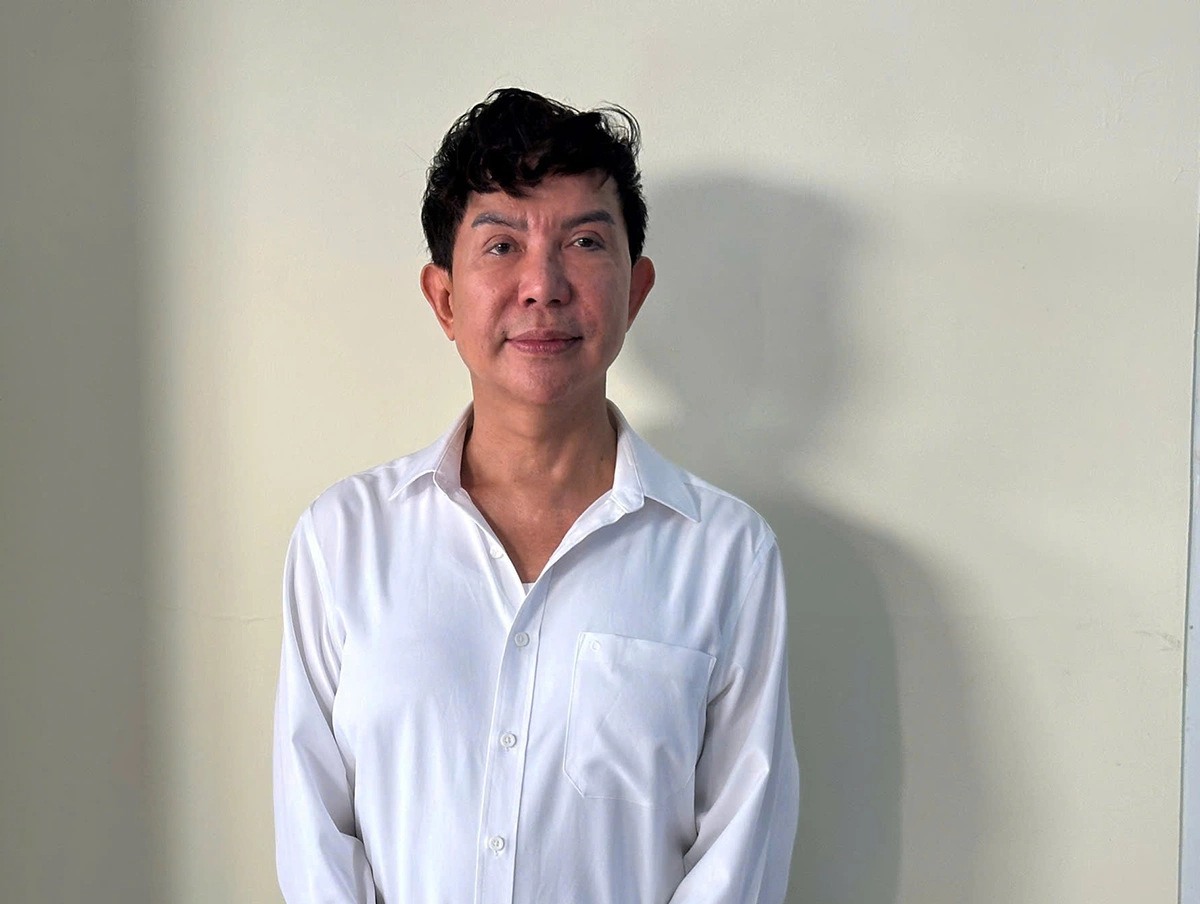 Singers Long Nhat and Son Ngoc Minh arrested in drug-related case