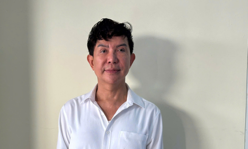 Singers Long Nhat and Son Ngoc Minh arrested in drug-related case