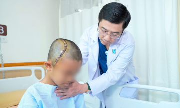 Awake craniotomy removes brain tumor in 12-year-old boy