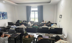 Group of foreigners rented hotel, installed equipment suspected of online fraud