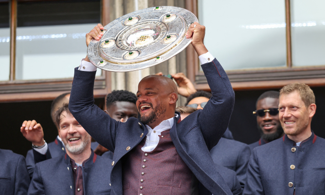 Bayern coach forgets Bundesliga trophy in kitchen