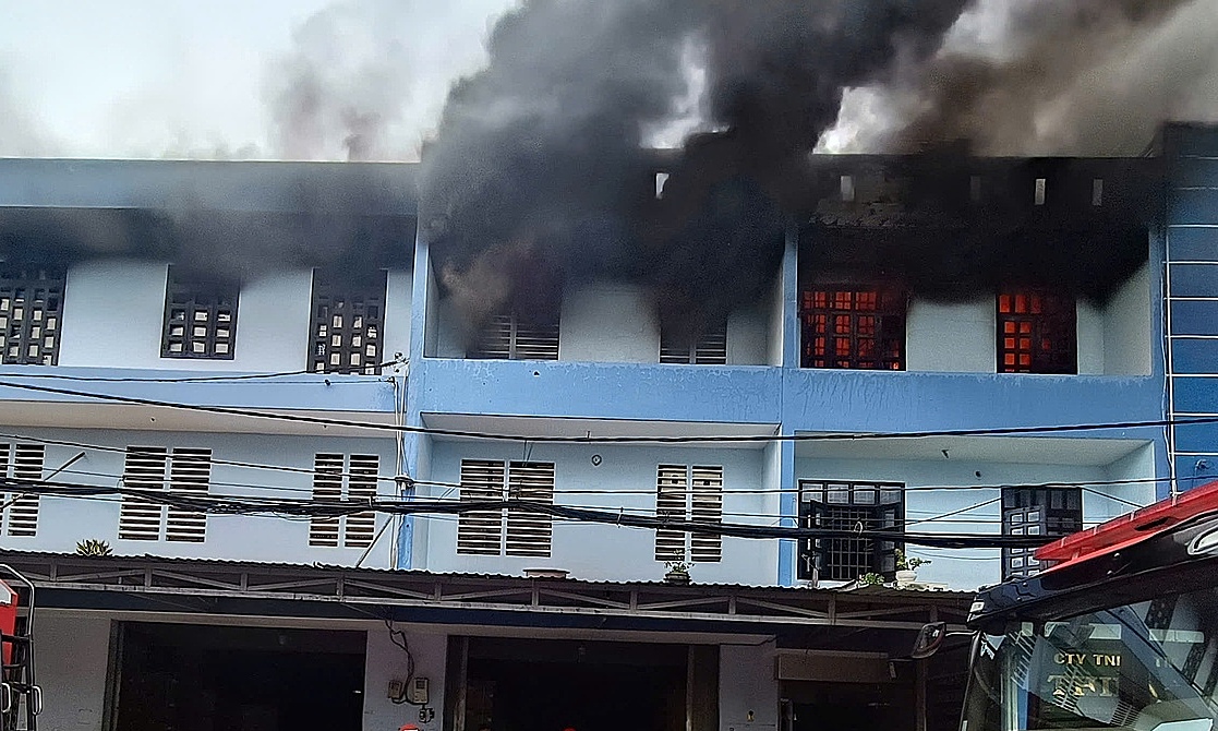 Appliance warehouse fire in Ho Chi Minh City destroys significant property