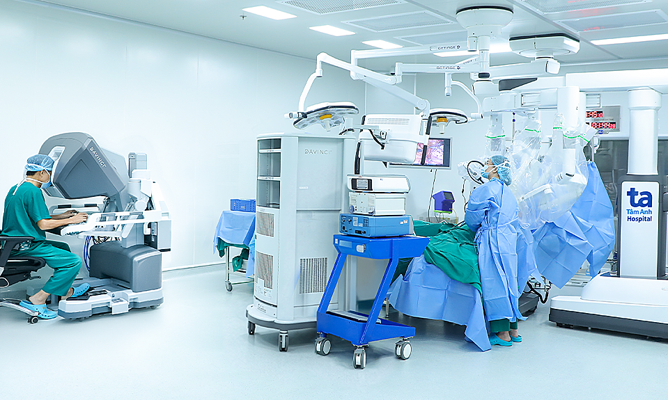 Can a lung hilum tumor be removed with a robot?