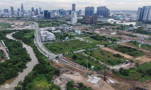 Four key roads in Thu Thiem accelerate towards completion