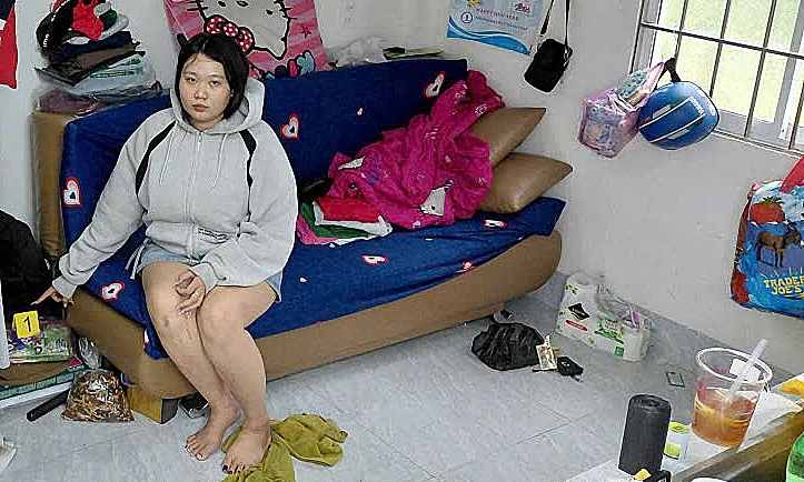 Woman steals nearly 2 luong of gold from close friend to pay off debt
