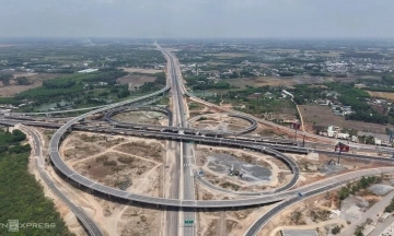 Long Thanh interchange to open soon, drivers to avoid 18 km detour on Bien Hoa - Vung Tau expressway