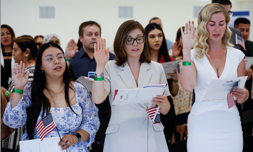 US implements entry ban for green card holders from Ebola-affected regions