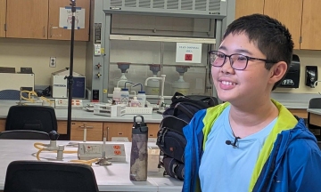 12-year-old Vietnamese-American prodigy graduates as valedictorian with a 4.0 GPA in the U.S.