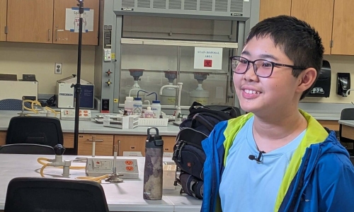 12-year-old Vietnamese-American prodigy graduates as valedictorian with a 4.0 GPA in the U.S.