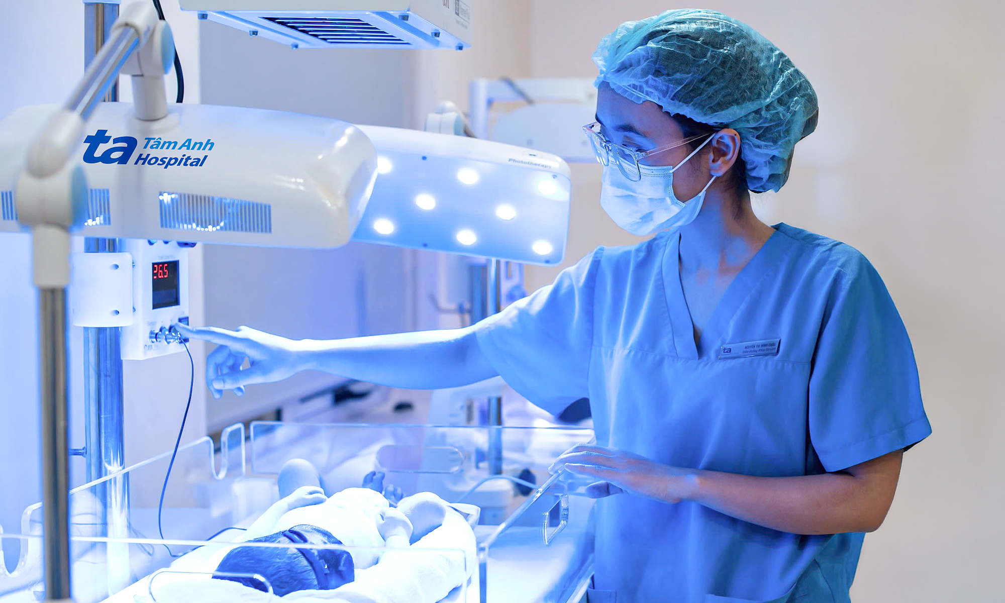 Should newborns be sunbathed to prevent jaundice?