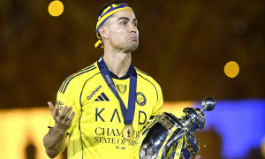 Ronaldo earns more than double Messi in the past 12 months