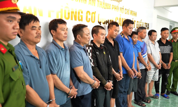 200 police officers bust cyanide trafficking ring after suicide in Ho Chi Minh City
