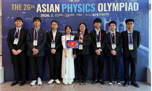 Vietnamese students enter top 8 at Asian Physics Olympiad