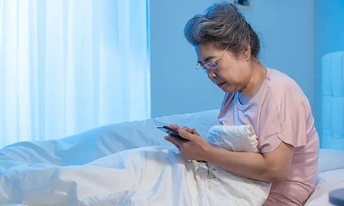 70-year-old mother burns son's life savings on livestream idols