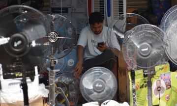 India scorched by heatwave exceeding 47 degrees Celsius