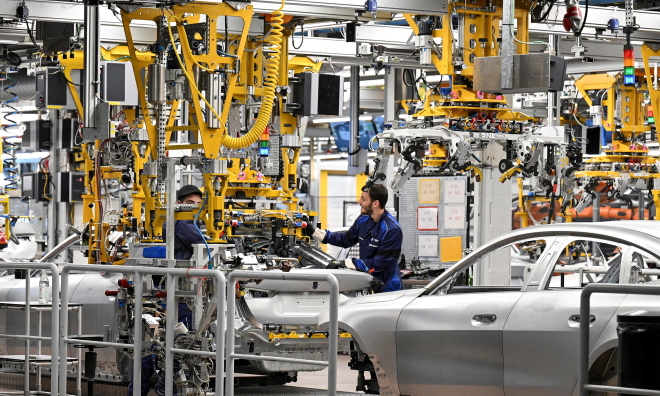 German economic recovery hopes fade due to middle east conflict