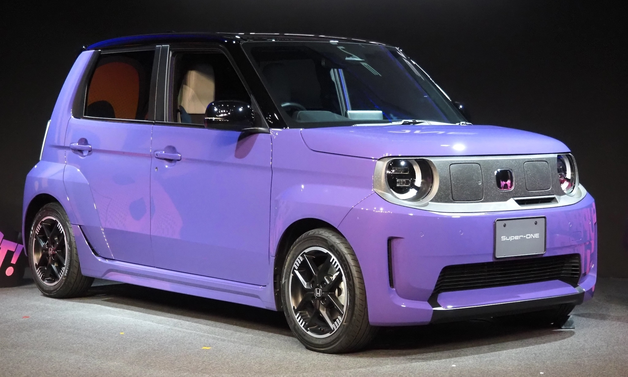 Honda Super-One - mini electric vehicle sales exceed expectations