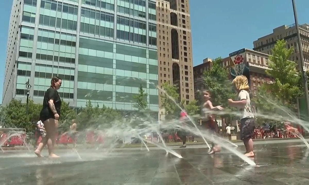Early summer heatwave shatters temperature records across the US
