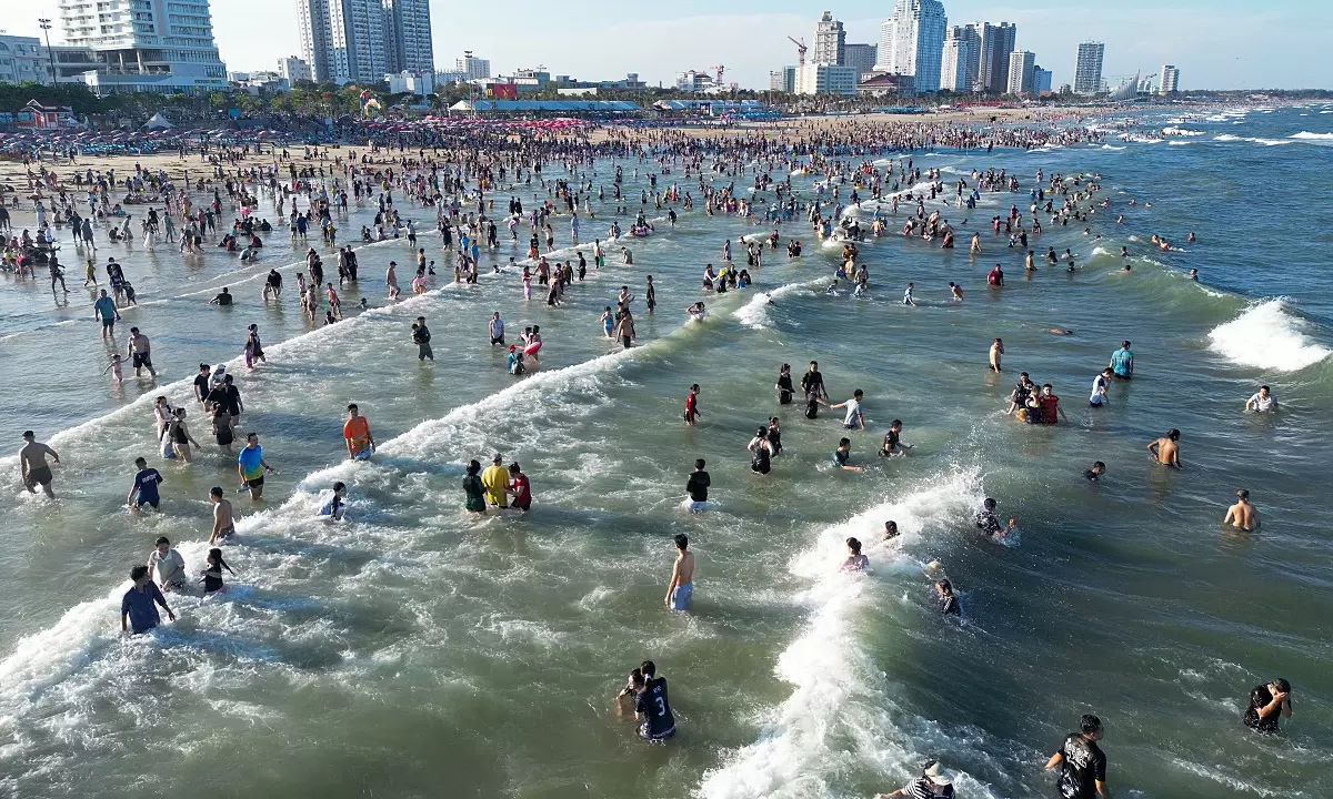 Top 5 beaches to beat the heat near Ho Chi Minh City and Hanoi