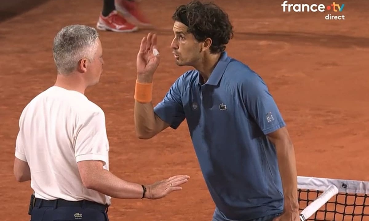 Tense dispute over ball mark at Roland Garros 2026