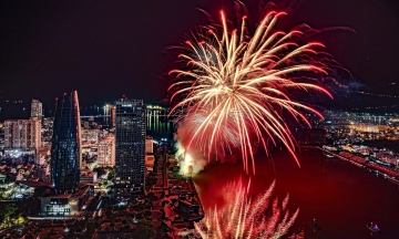 Nearly 30% discount on Da Nang fireworks tickets when purchased with Visa