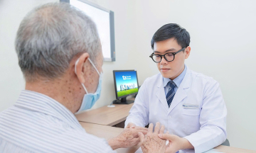 Early warning signs of osteoporosis often overlooked