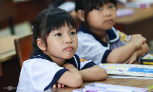 Parents begin registering for grade 1 and grade 6 spots in Ho Chi Minh City