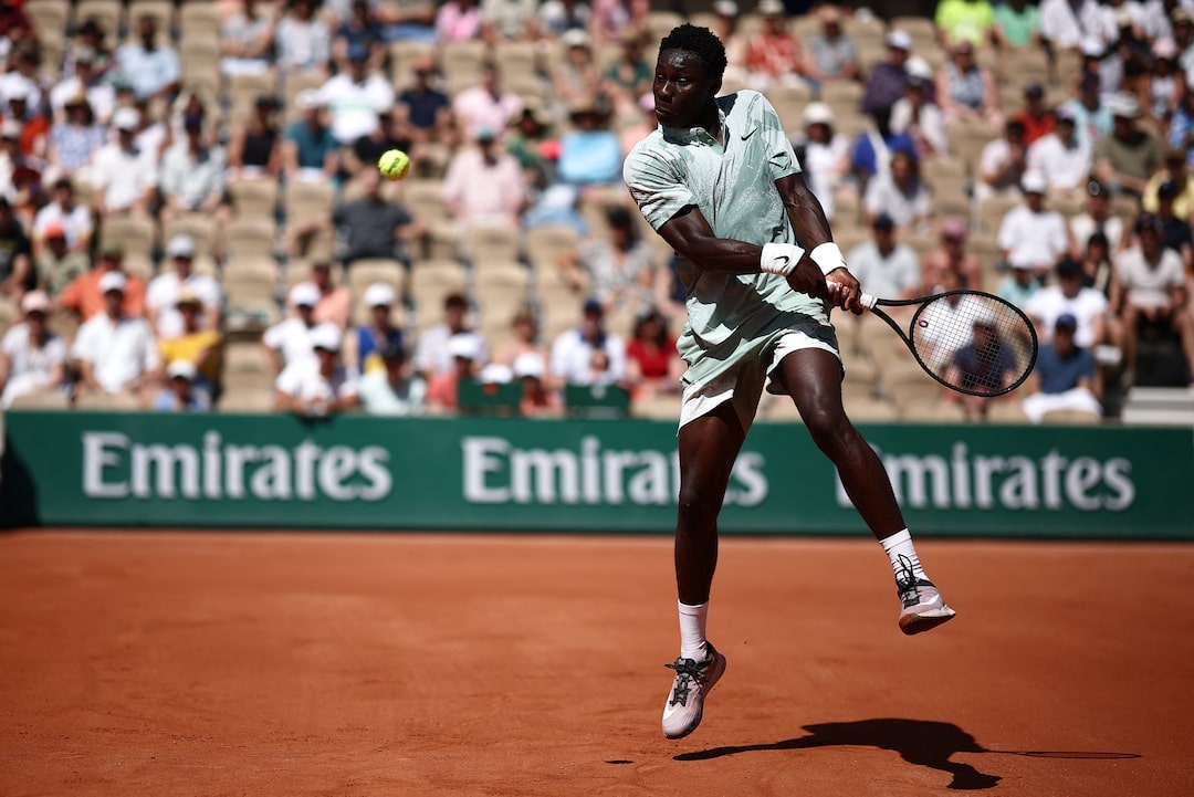 17-year-old stuns at Roland Garros