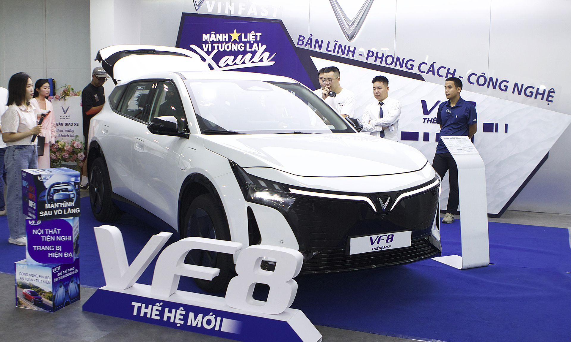 VinFast opens deposits for new generation VF 8