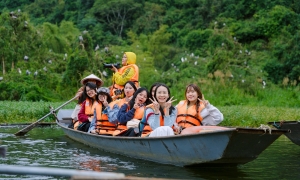 Boat trip to northern Vietnam's largest wild bird sanctuary